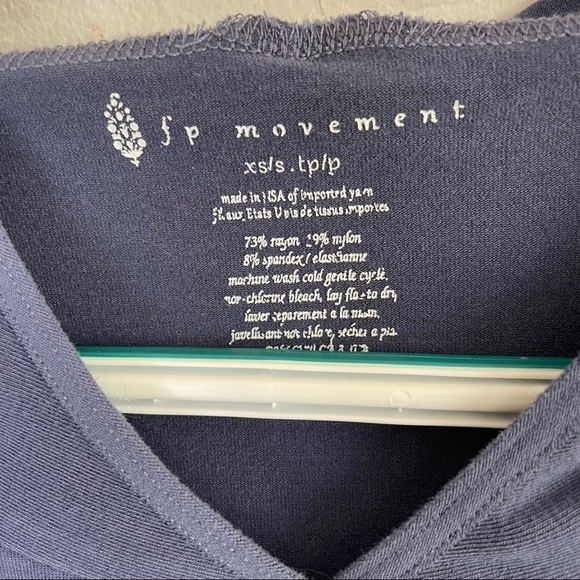 FREE PEOPLE FP MOVEMENT SEAMLESS LONG SLEEVE LAYERING HOODIE TOP - Picture 2 of 5